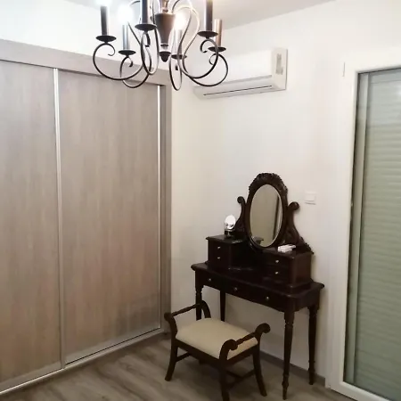 Odysseas Sea View Flat