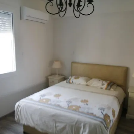 Odysseas Sea View Flat *